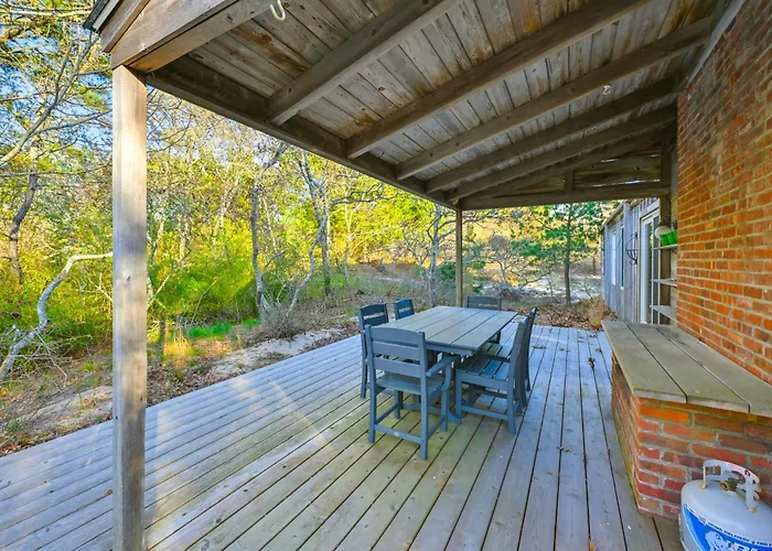 Walk To Amagansett Beach: Cottage W/ Deck!